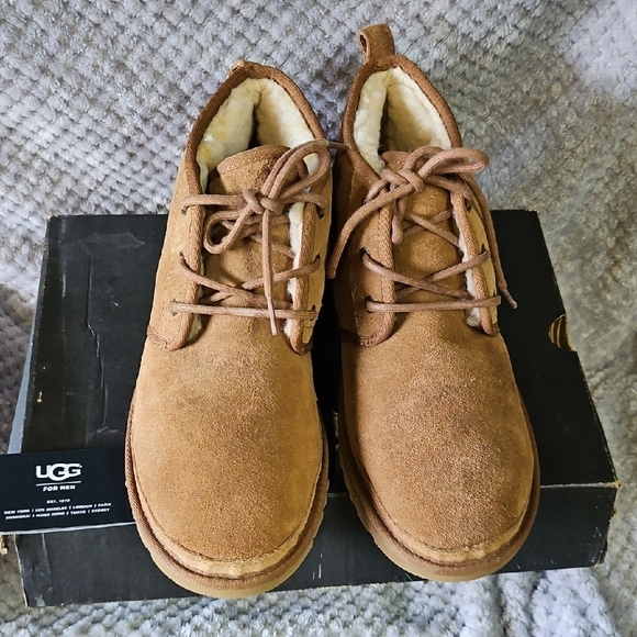 UGG Men's Brown Chukka Boots - Picture 3 of 9